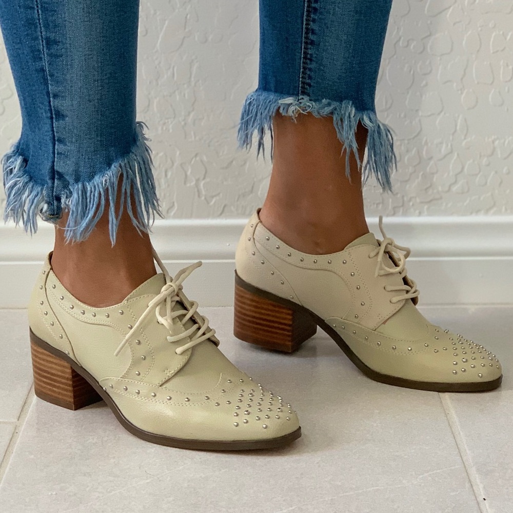 Distressed Studded Block Heel Lace Up Oxford - Picture 7 of 7